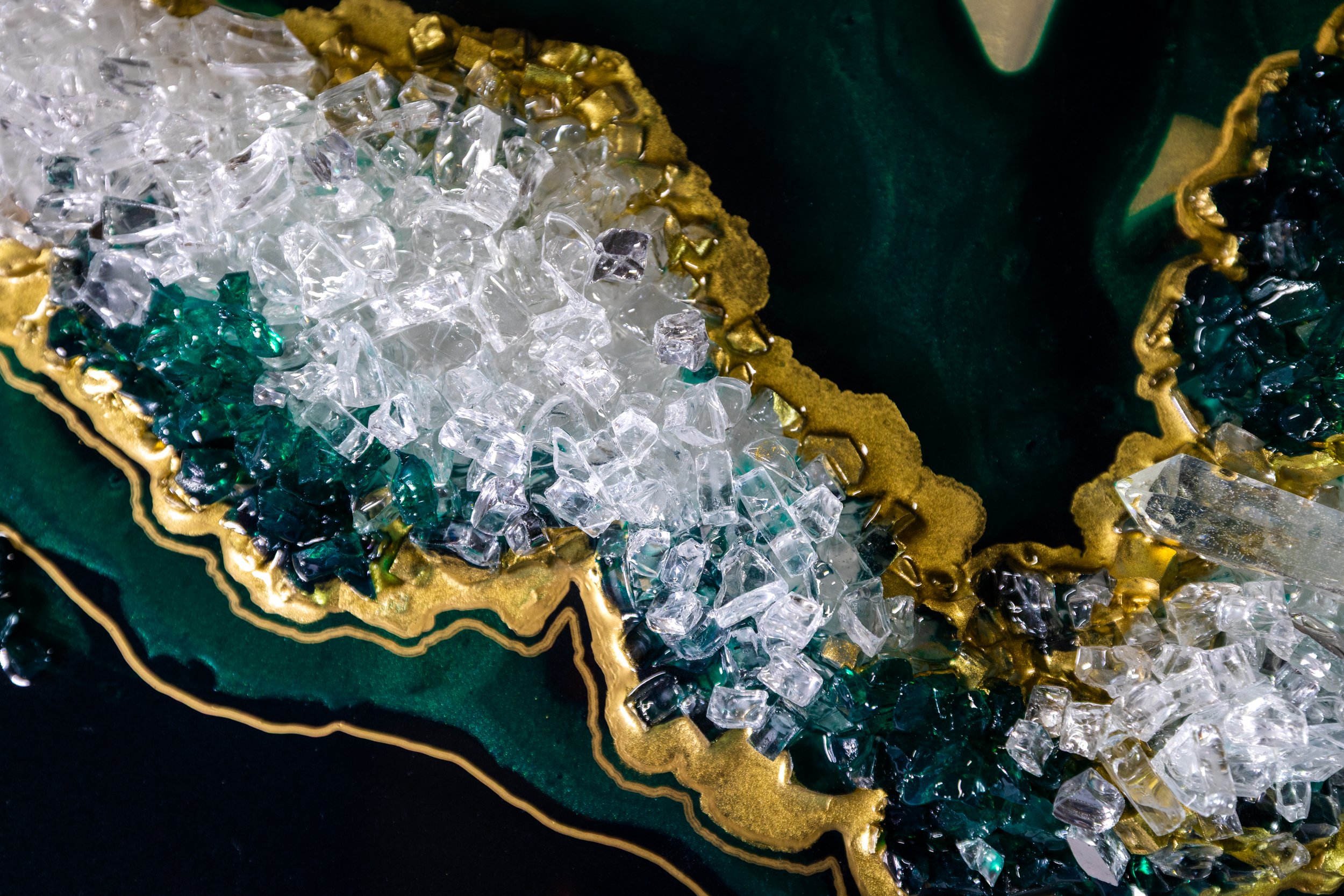 Resin artwork detail from the Melodie Atelier studio